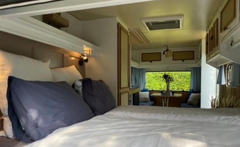 Caravan Stadstuin Goedereede Let Op De Badkamer Moet Met Andere Gasten Gedeeld Worden Buitenkant foto