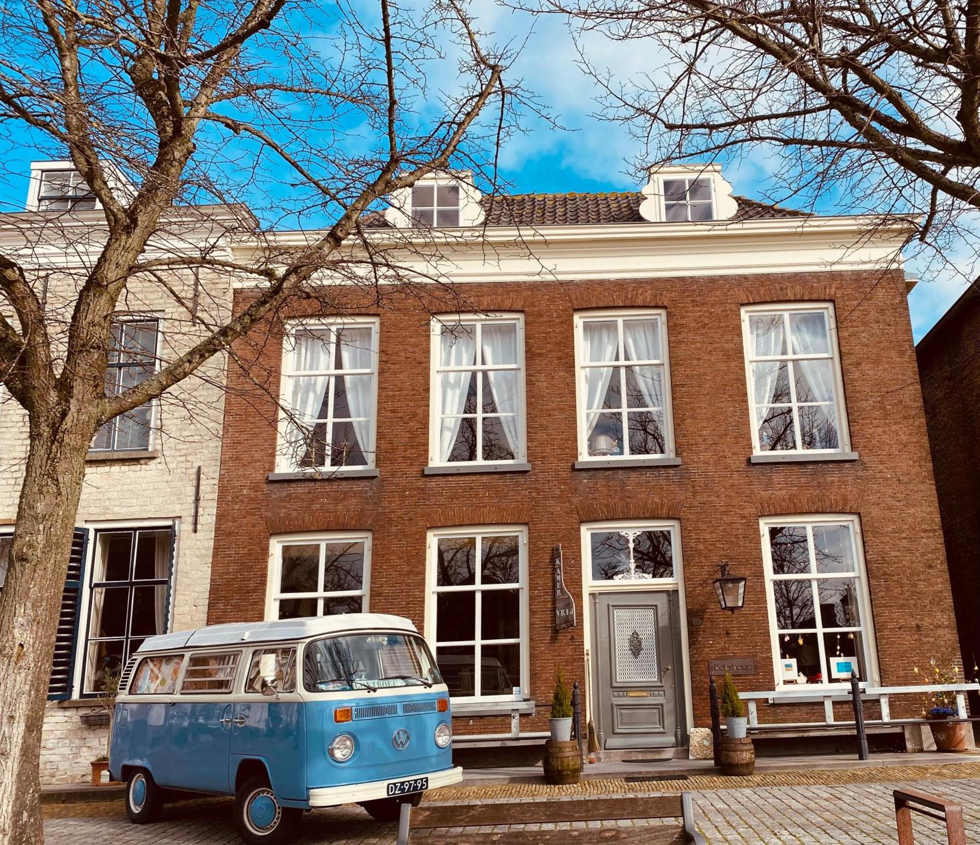 Caravan Stadstuin Goedereede Let Op De Badkamer Moet Met Andere Gasten Gedeeld Worden Buitenkant foto